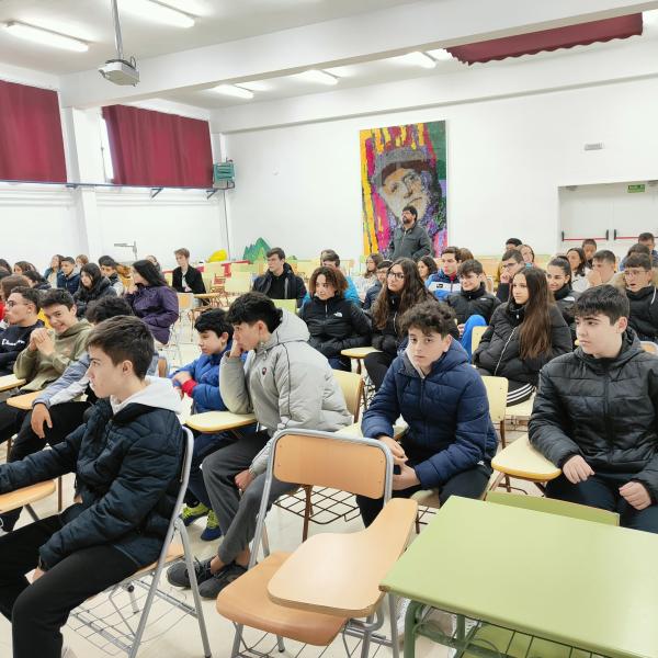 NOTICIA| IGUALDAD Y VALORES DEL DEPORTE, PRESENTES EN EL IES FRANCISCO NIEVA