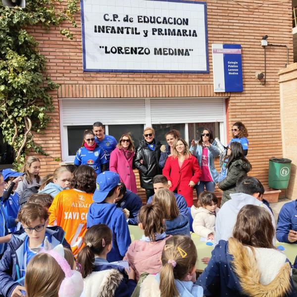 NOTICIA| EL CEIP LORENZO MEDINA RECIBI LA VISITA DEL VIA ALBALI VALDEPEAS