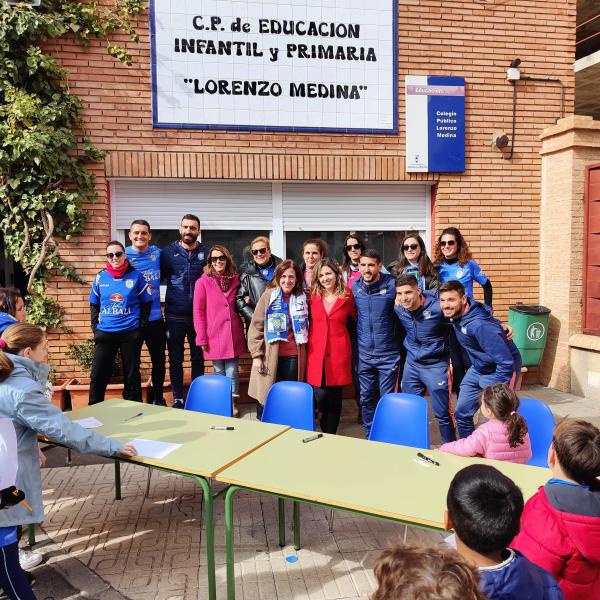 NOTICIA| EL CEIP LORENZO MEDINA RECIBI LA VISITA DEL VIA ALBALI VALDEPEAS