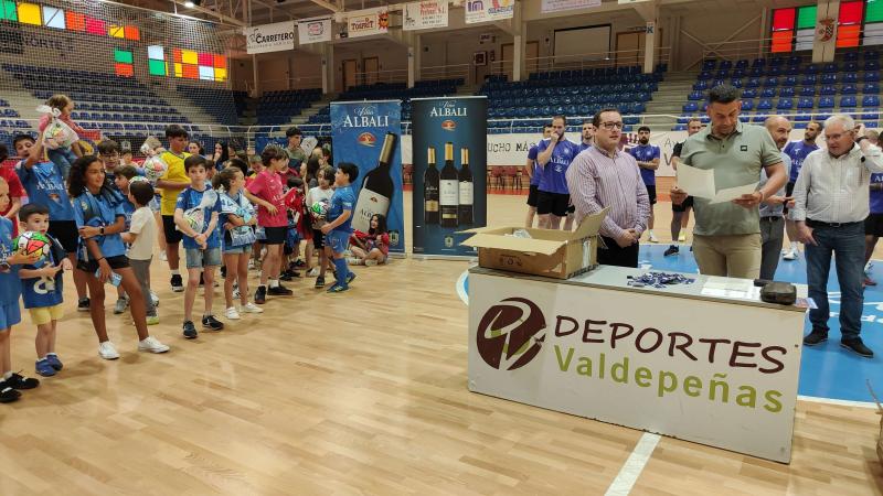 NOTICIA| EL VIA ALBALI VALDEPEAS DESPIDI LA TEMPORADA CON SU AFICIN